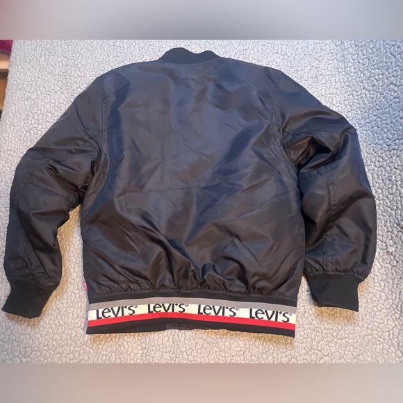 Levi’s Big Boys Bomber Jacket Black And Red Graphic Print Logo Size Small 8-10 Y - Picture 12 of 13